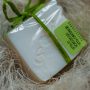Mydło kokosowe Savon Cosmetics w opakowaniu celofanowym biodegradowalnym przewiąznym rafią